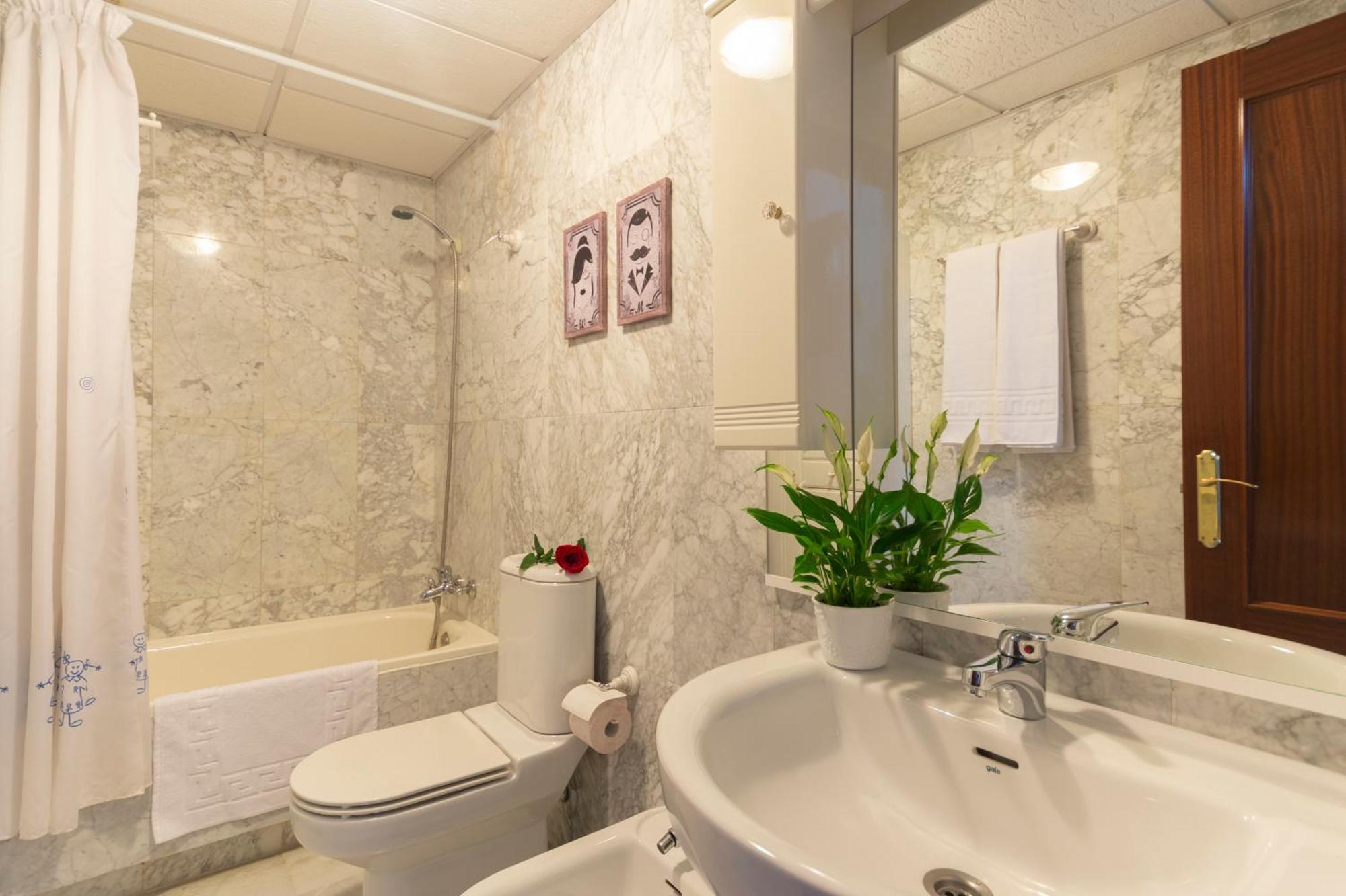 גרנדה Apartamento Adultos Centro N V 1 Free Parking מראה חיצוני תמונה